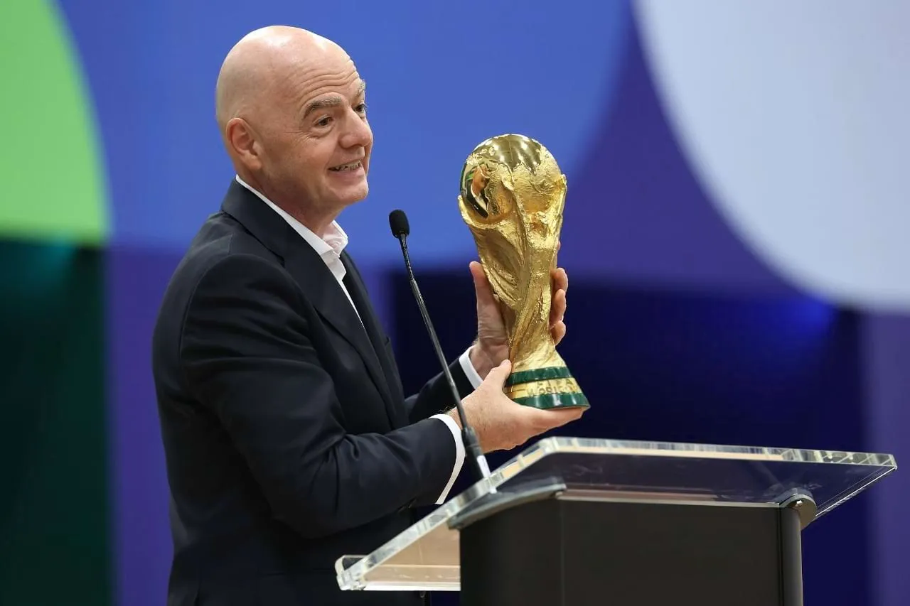 Uefa, AFC e Concacaf sfidano Infantino: la crisi FIFA in numeri