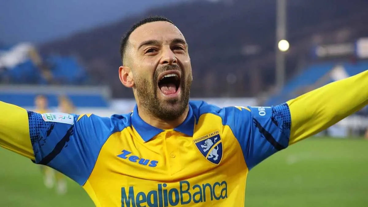 Spezia, pressing per Roberto Insigne: l’affare può sbloccare l’Avellino