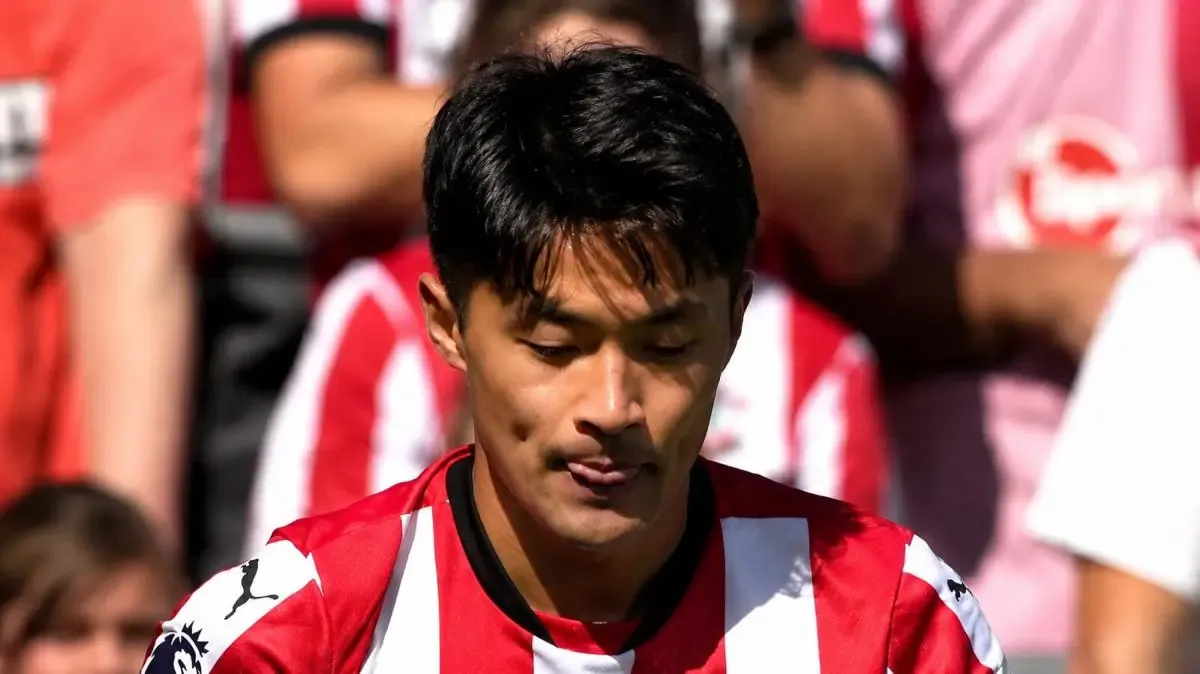 Cagliari, in chiusura Sugawara: arriva dal Southampton in prestito