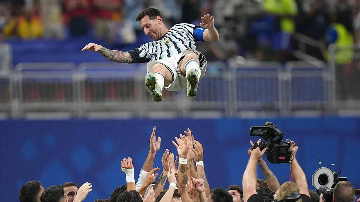 Mondiale, Messi leggendario: ribalta l'Egitto e fa bye bye a Ronaldo