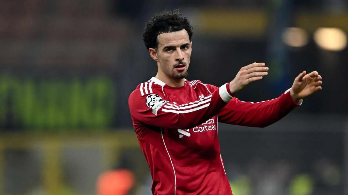 Calciomercato Inter: dodici centrocampisti in rosa e l'assalto a Jones