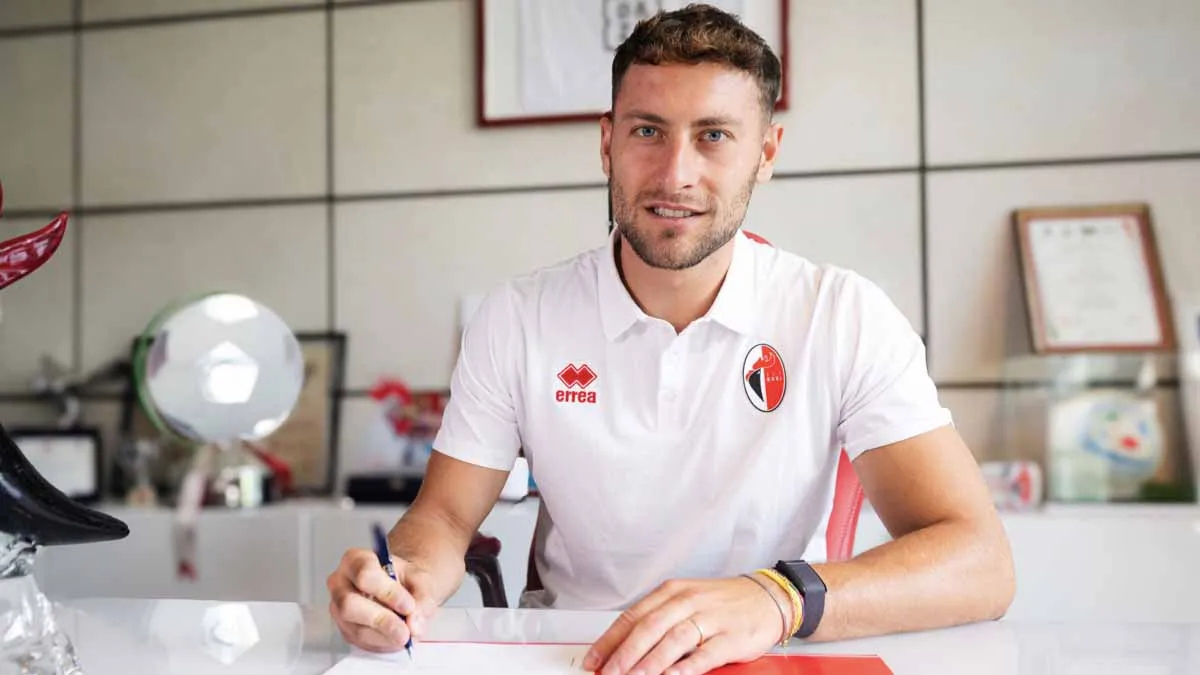 Serie B - A Bari si celebra Michele Cerofolini, il portiere saracinesca